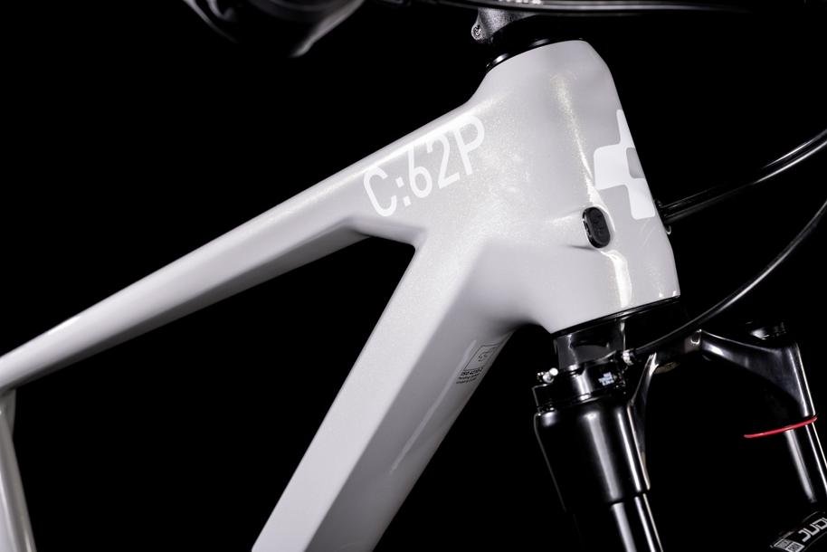 Cube Reaction C:62 Pro prismagrey´n´blue´n´red (Blanche | 21" / XL)